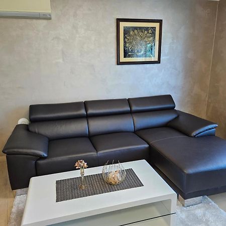 Apartments Riva-Interauto ウマグ エクステリア 写真