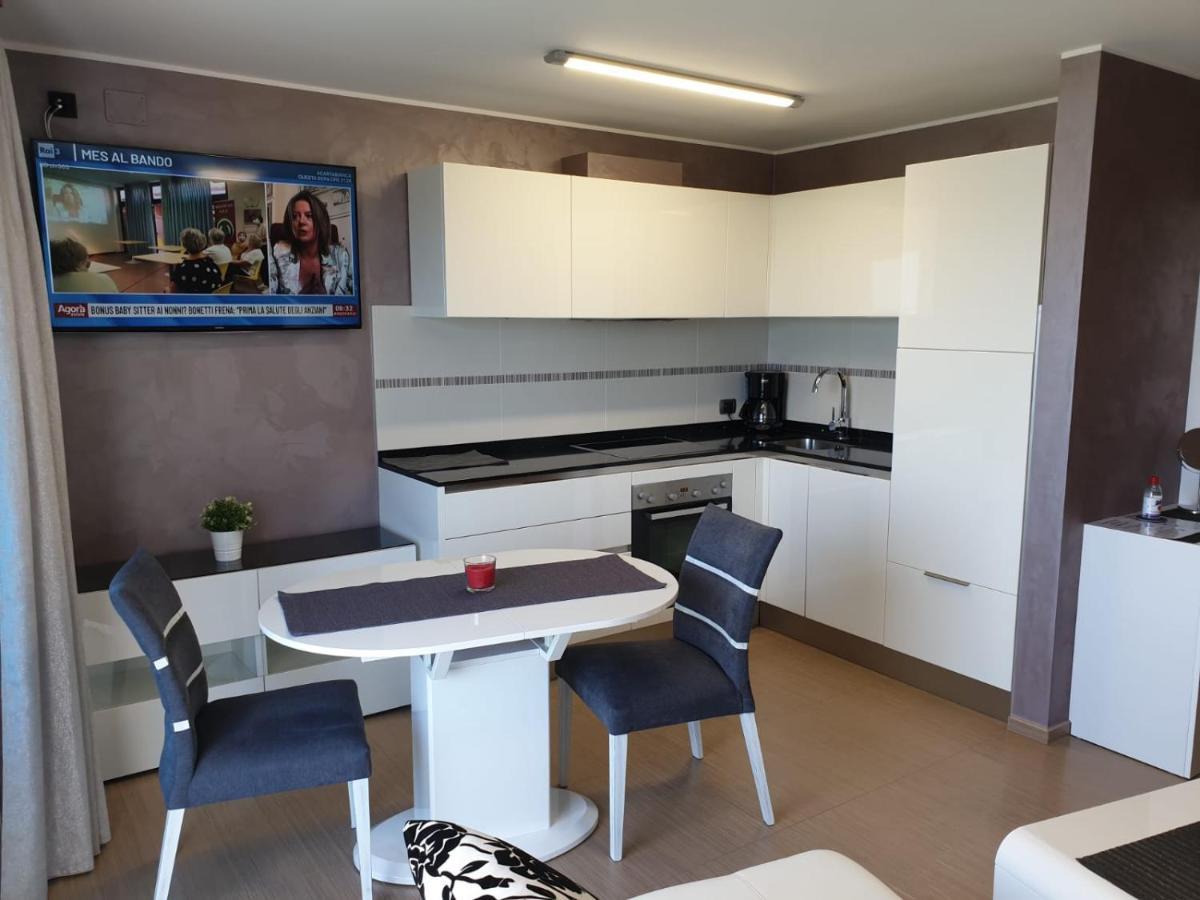 Apartments Riva-Interauto ウマグ エクステリア 写真