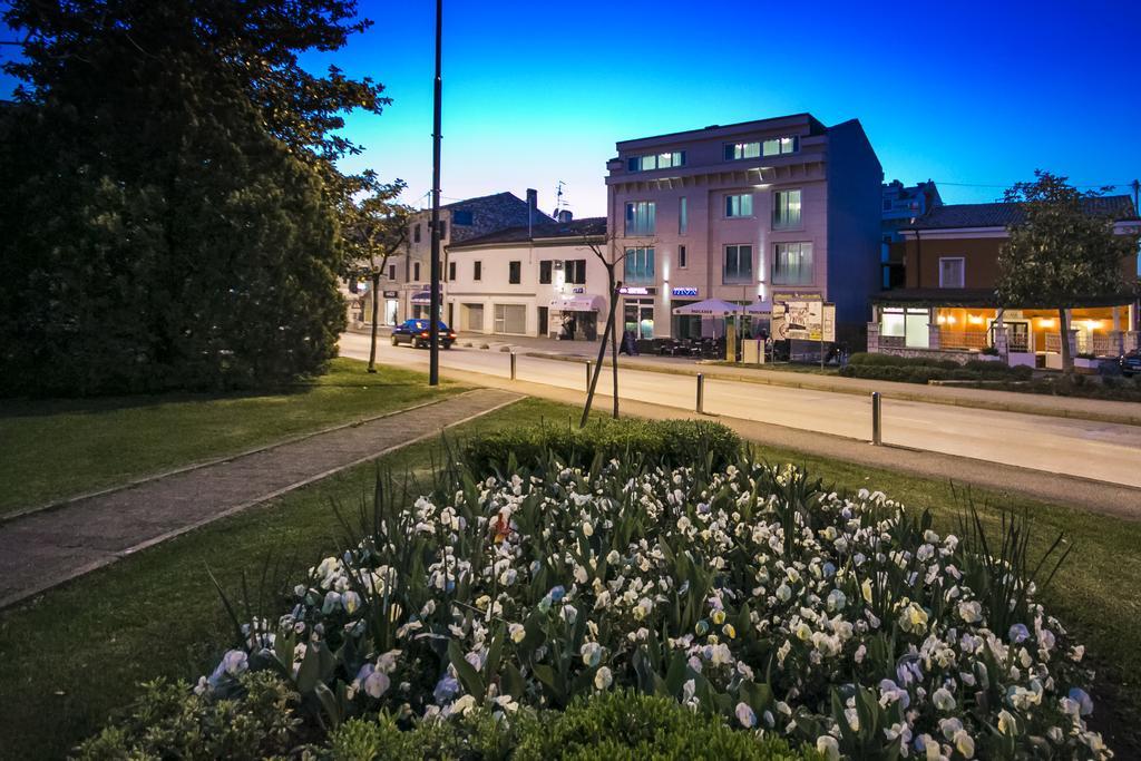 Apartments Riva-Interauto ウマグ エクステリア 写真