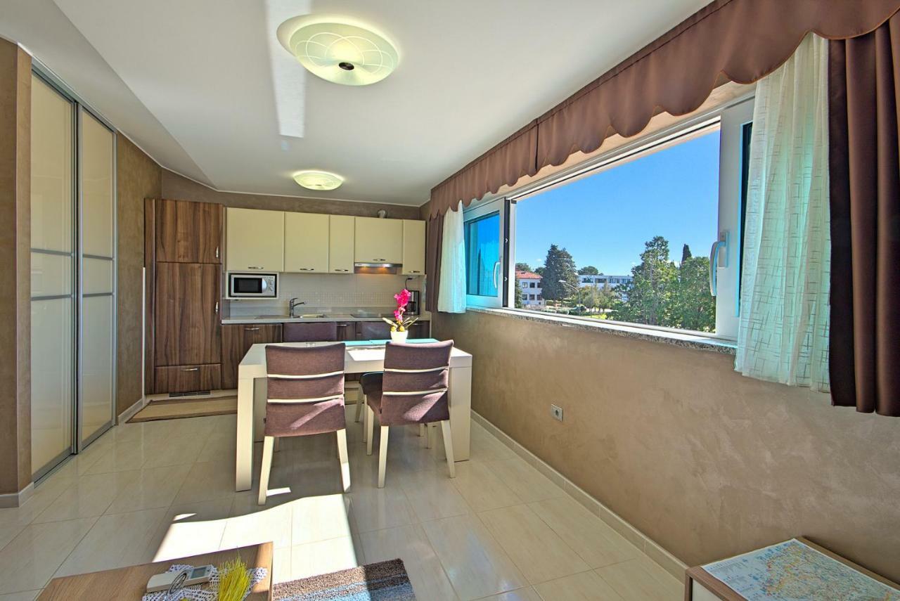 Apartments Riva-Interauto ウマグ エクステリア 写真