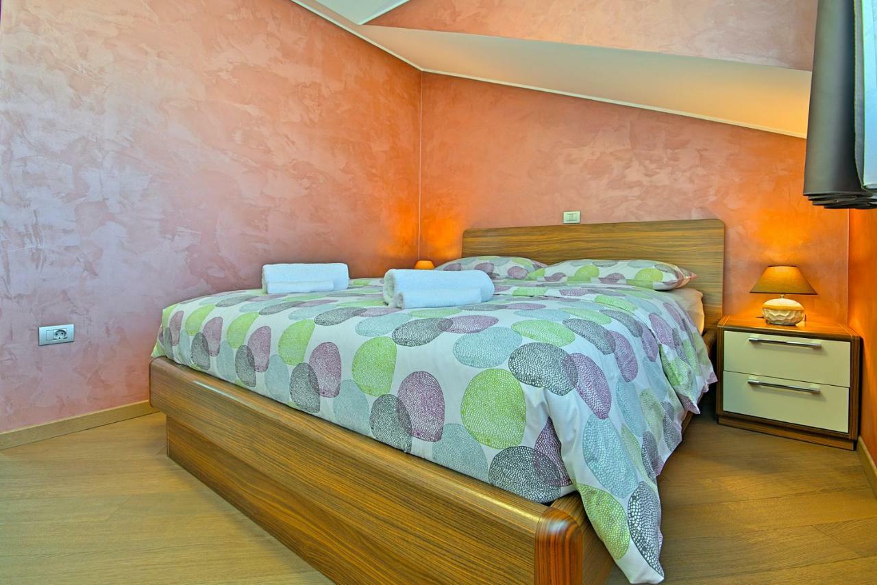 Apartments Riva-Interauto ウマグ エクステリア 写真