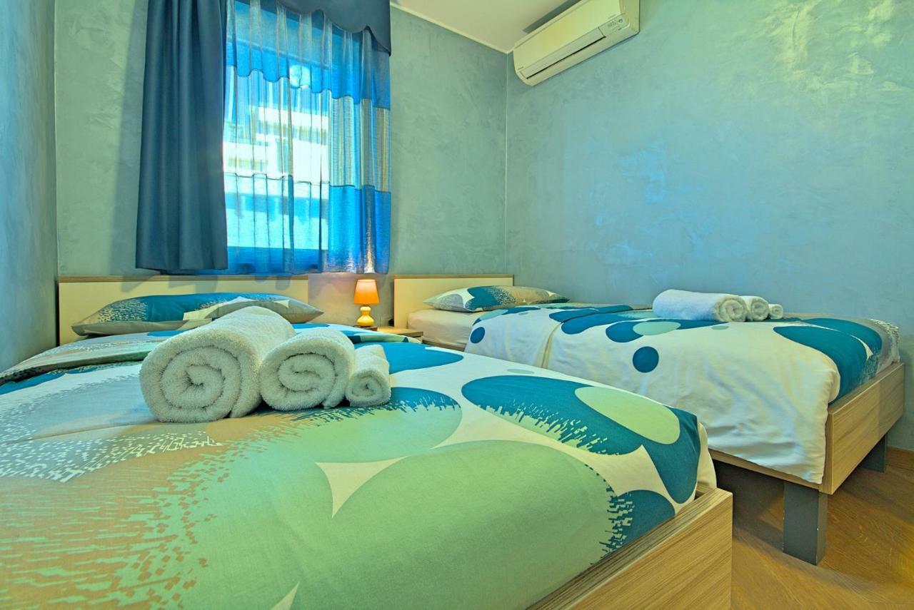 Apartments Riva-Interauto ウマグ エクステリア 写真