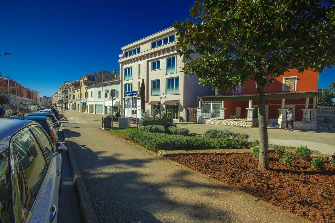 Apartments Riva-Interauto ウマグ エクステリア 写真